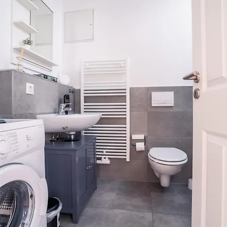 Apartamento Park - #16, #18 & D - Moderne & Im Zentrum