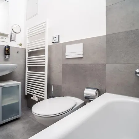 Park - #16, #18 & D - Moderne & Im Zentrum Apartamento *