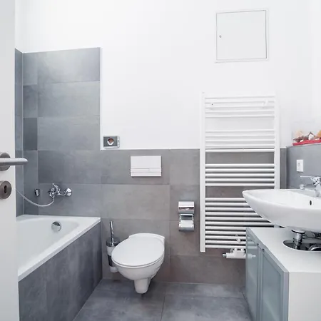 Park - #16, #18 & D - Moderne & Im Zentrum Apartamento *