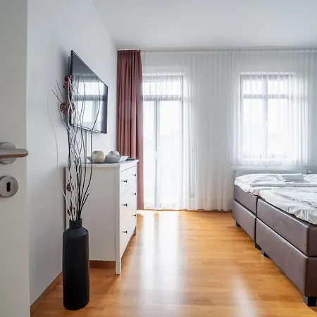 Apartamento Park - #16, #18 & D - Moderne & Im Zentrum